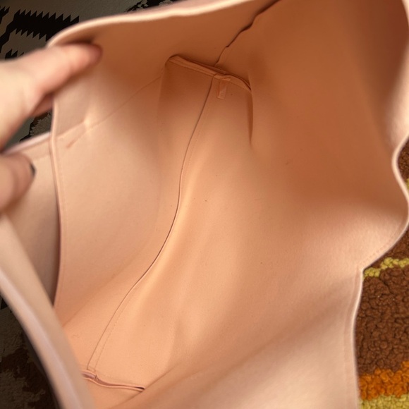 ULTA BEAUTY, blush hobo bag!! - Picture 4 of 11